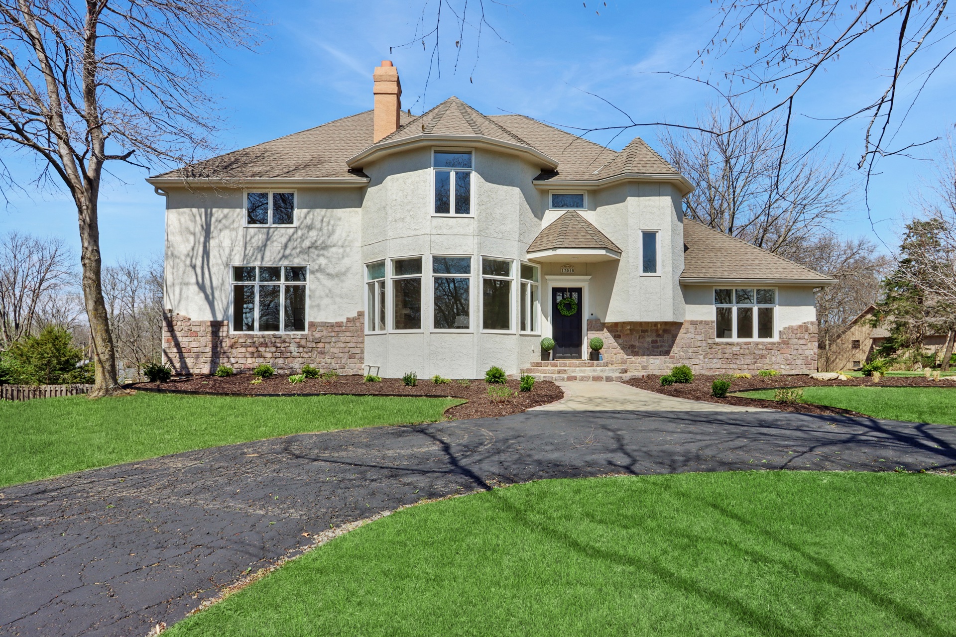 17010 Palos Verdes Drive - Aerial view of the estate